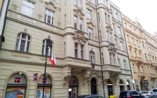 Отель Antik Hotel Чехия, Прага - 9 отзывов об отеле, цены и фото номеров - забронировать отель Antik Hotel онлайн вид на фасад