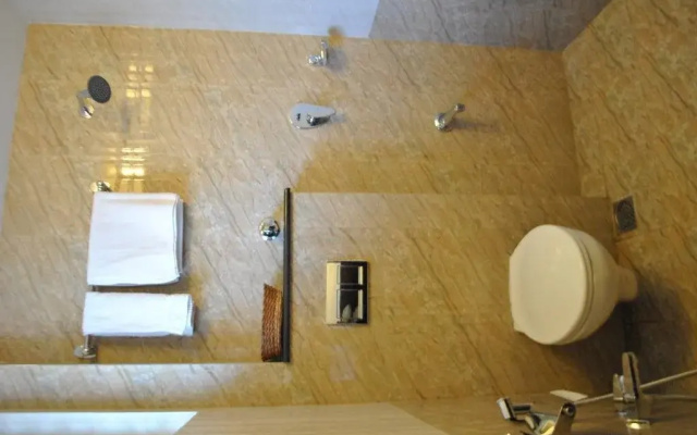 Kamats Hotel Mayura