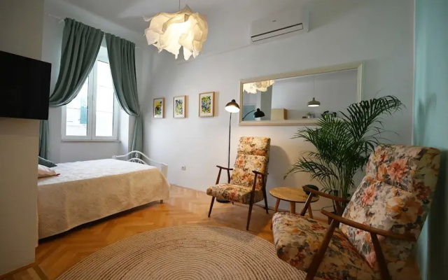 Sweet and Winding Centre Lodge