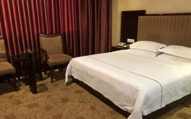 Yinwan  Hotel( South China country garden store)