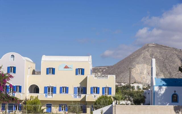 Отель Bella Santorini Studios вид на фасад