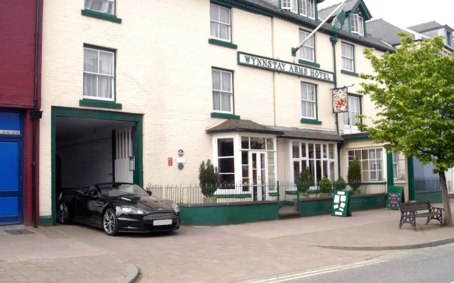 Wynnstay Hotel