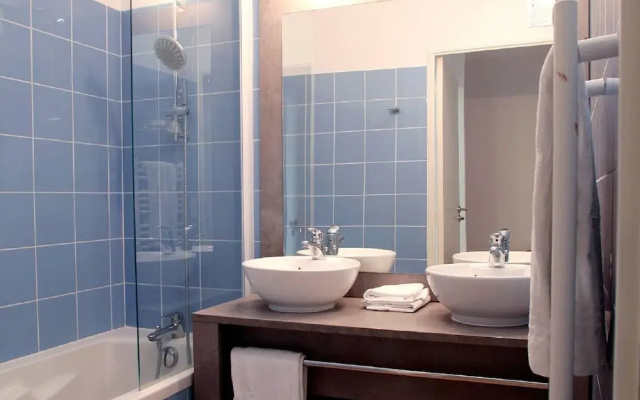 Beautiful apartment in local style on a small residence