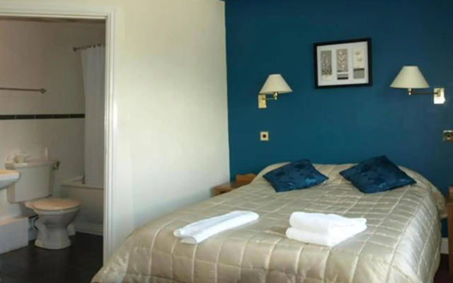 Bailey Ground Hotel