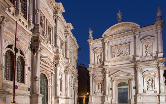 Hotel Il Moro di Venezia вид на фасад