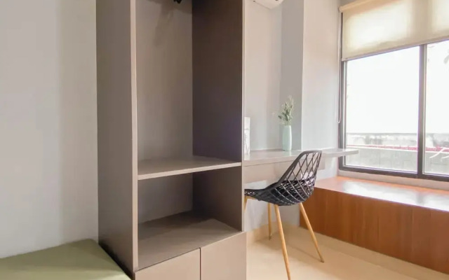 Minimalist and Cozy Living 2BR Pollux Chadstone Apartment