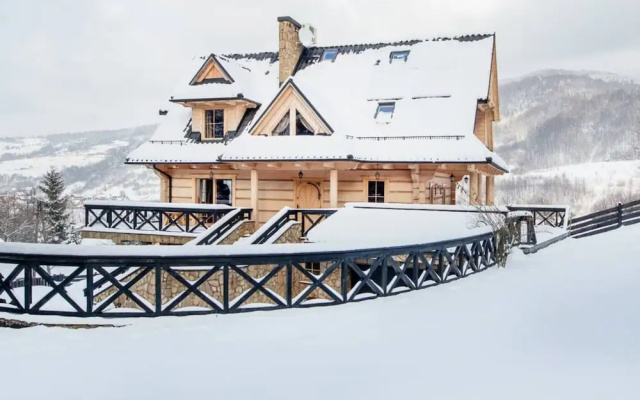 Beautiful Large Villa in Tylmanowa