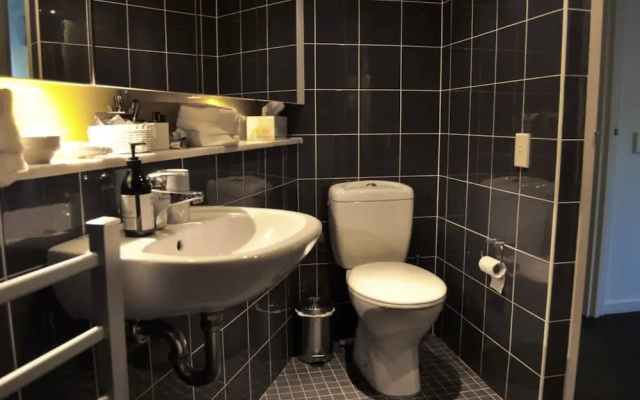 Beautiful Inner Sydney Apartment By Central Station