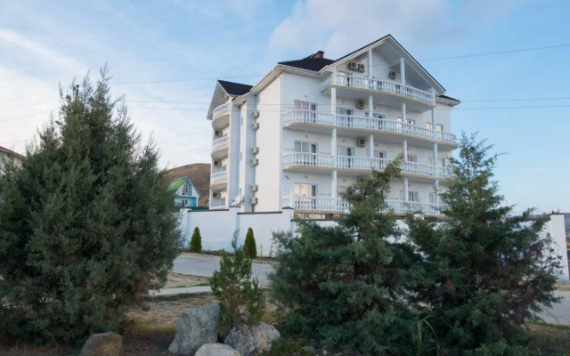 Hayat Hotel
