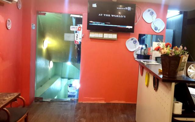 Allexsis Hotel & Cafe