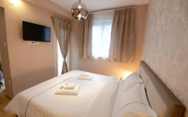 Zoilo Rooms