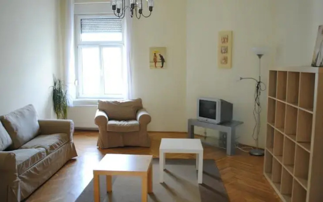 Pozsonyi4