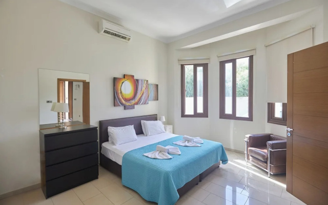 Protaras Holiday Villa Pa7 Private 7 Bedroom Villa