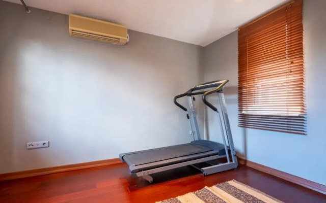 Missafir Flat With Terrace Near Istiklal Street