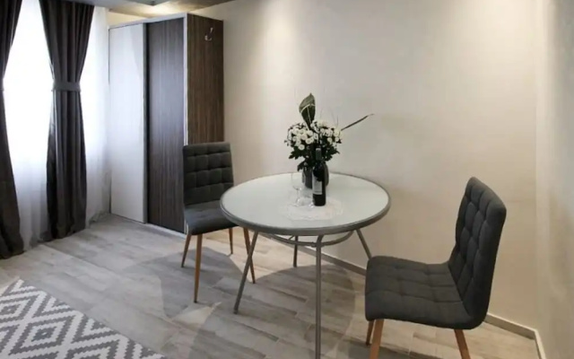 Alessio Premium Rooms - Triple Bedroom