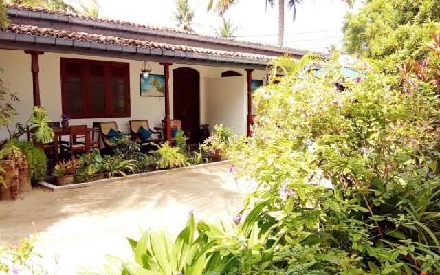 Отель Walauwa The Villa Ahungalla вид на фасад