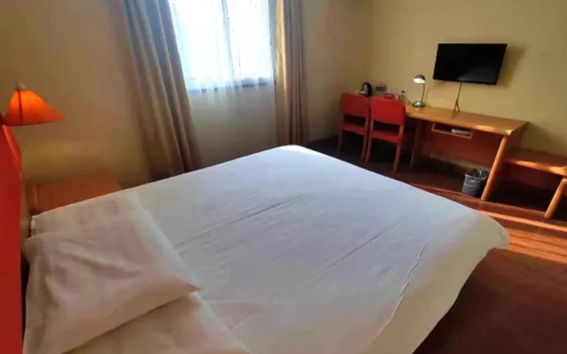 Home Inn (Pizhou Jiefang East Road)