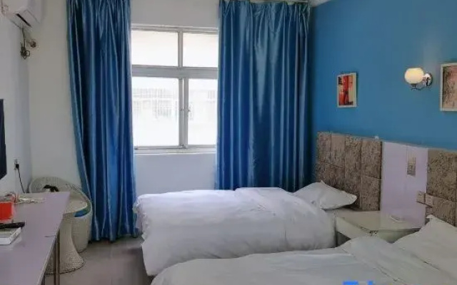 Yidi Hotel (Zhumadian No. 36 Primary School Xuesong Avenue)