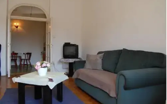 Hill Apartman
