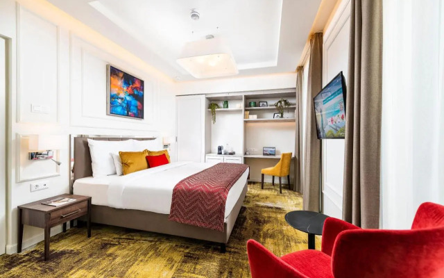 Three Corners Avenue Hotel