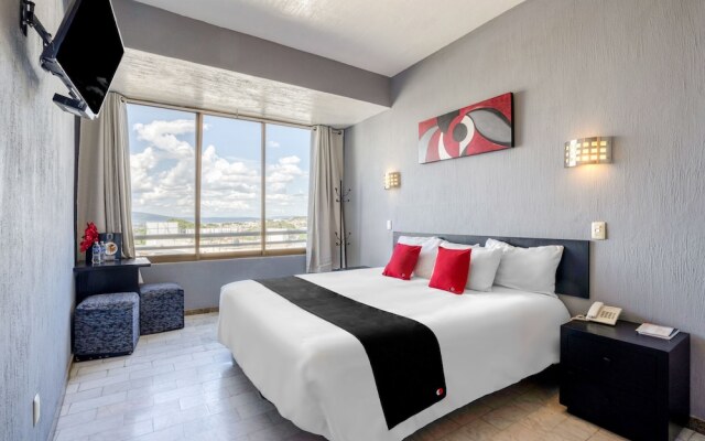 Hotel Guadalajara Express вид на фасад
