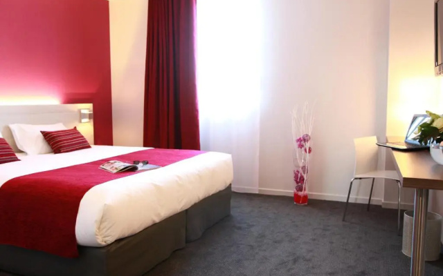 Brit Hotel Vannes-Theix