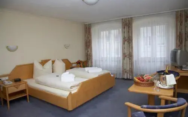 Hotel Goldener Hirsch