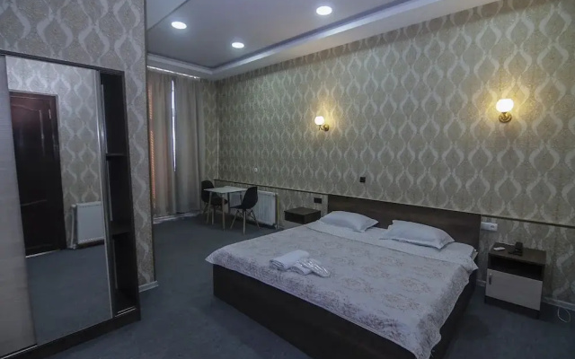 Arena Inn