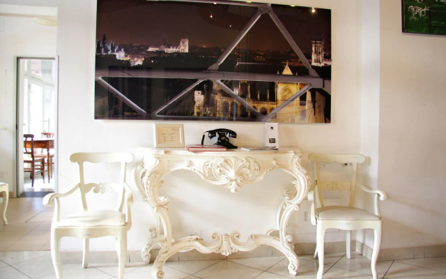 Hotel Alex