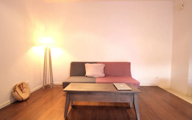 Quiet Apartment of 38m2 Bright with Pretty Terrace