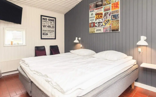 6 Person Holiday Park Home in Middelfart