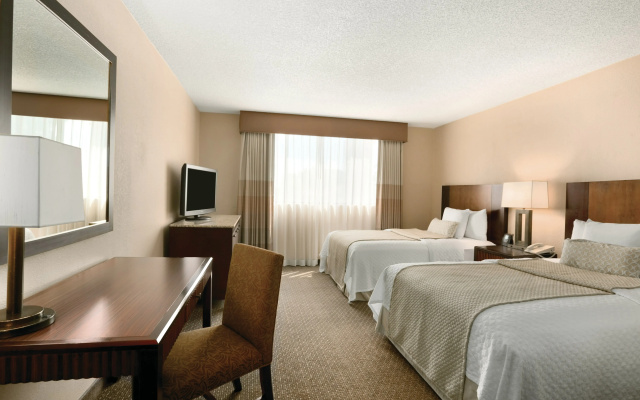Embassy Suites by Hilton Phoenix Tempe