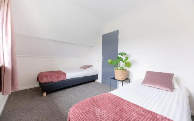 Luxury group accommodation for 14 people