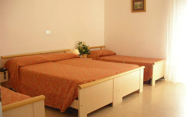Hotel Trovatore