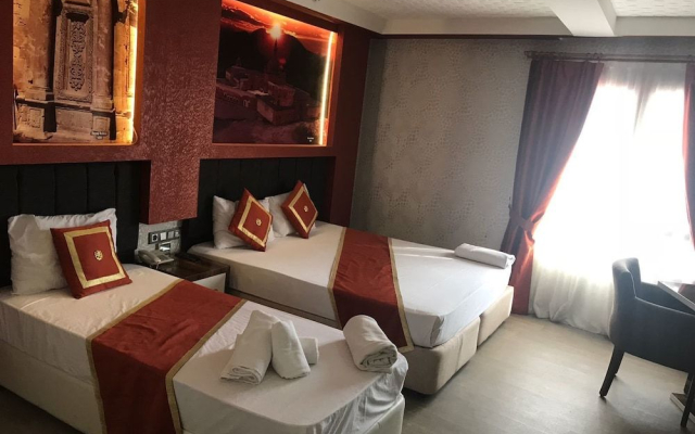 Ozcelik Hotel