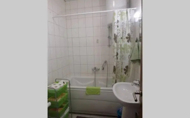Roman Gardens Studio Apartment