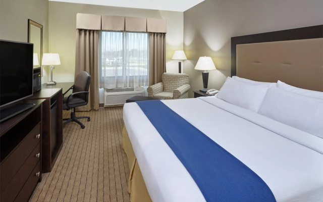 Holiday Inn Express Hotel & Suites Madison-Verona by IHG