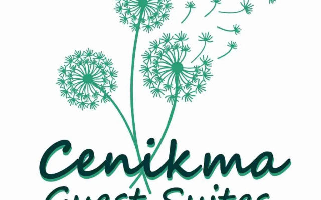 Cenikma Guest Suites - Family Room