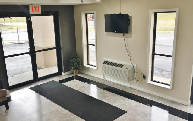 Express Inn & Suites Junction City