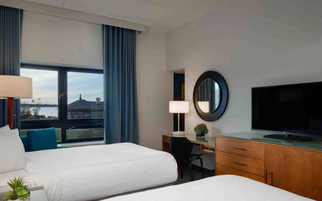 Newport Harbor Island Resort