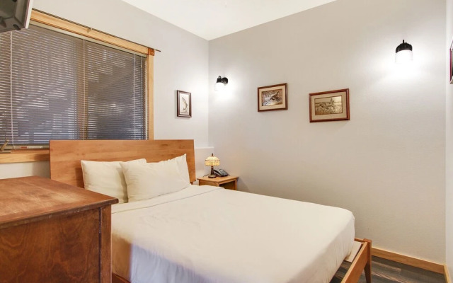 Mount Nimbus 12B - 3 Br Condo