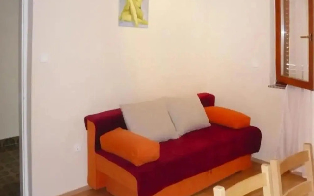 3-person Apartment in Starigrad