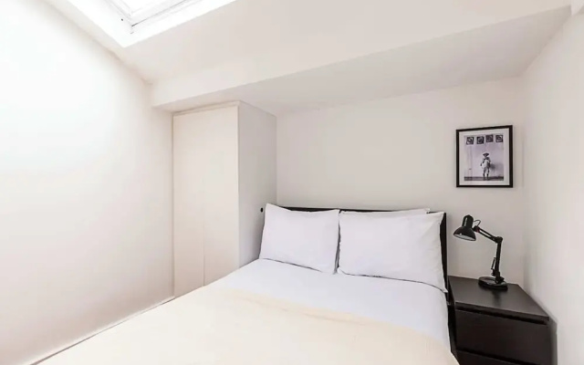 Fitzrovia Townhouse Apartment