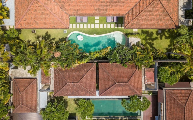 Villa Alice Satu by Villa Finder