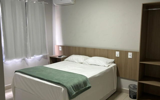 Mahle Hotel - BR 116, km 48