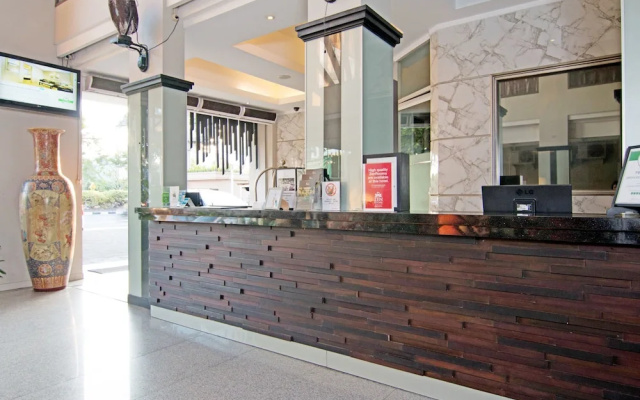 ZEN Rooms Basic Sunset Road Boutique Hotel