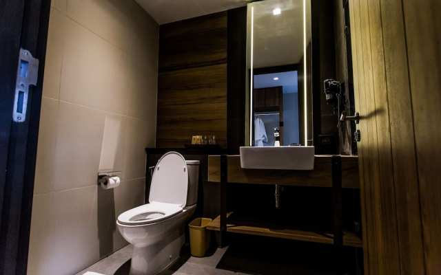 The Teak Hotel (SHA Extra Plus)