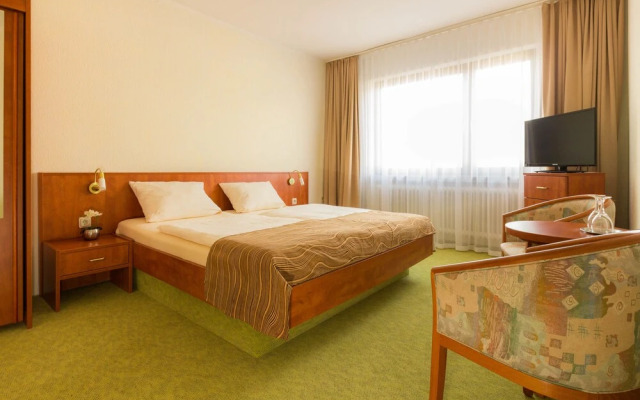 Strand Hotel Nordsee, Hotel Schnaugst
