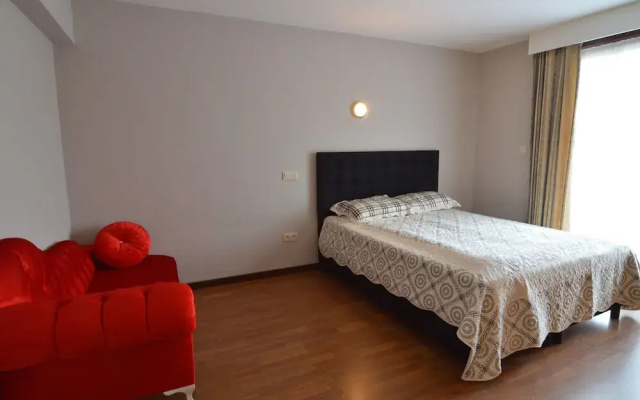 Charming Holiday Home with Hot Tub in Bree