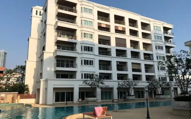 Platinum Suites Floor 6 Room 63